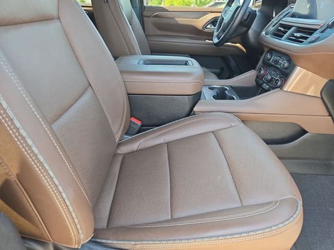 Used 2024 Chevrolet Tahoe High Country w/ Premium Package AWD/4WD image 21