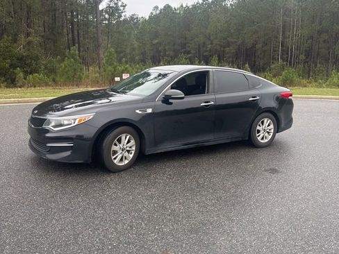 Used 2018 Kia Optima LX image 2