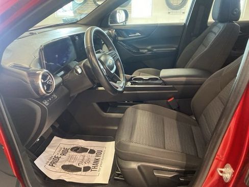 Used 2025 Chevrolet Equinox LT AWD/4WD image 22