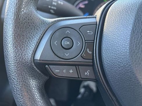 Used 2025 Toyota RAV4 XLE image 17