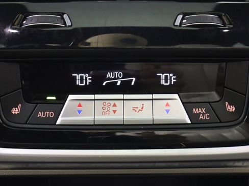 Used 2020 BMW X5 xDrive40i w/ Premium Package image 28