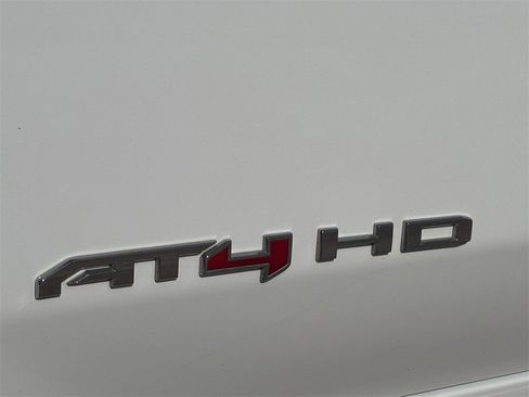 Used 2024 GMC Sierra 2500 AT4 w/ AT4 Premium Plus Package image 12