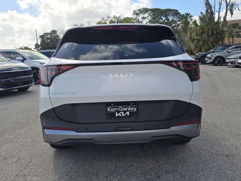 New 2026 Kia Sportage EX FWD image 7