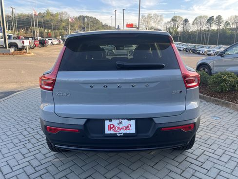 New 2026 Volvo XC40 B5 Ultra w/ Protection Package Premier AWD/4WD image 4