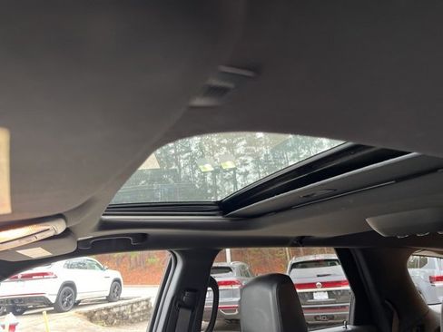 Used 2023 Dodge Durango GT image 11