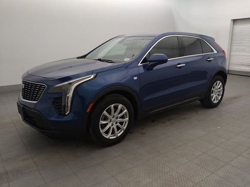 Used 2019 Cadillac XT4 Luxury FWD image 2