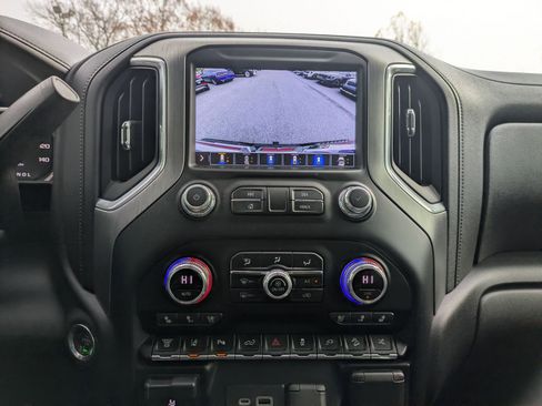 Used 2022 GMC Sierra 3500 Denali w/ Denali Black Diamond Edition image 16