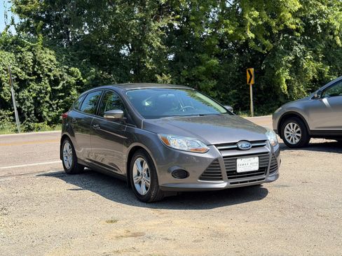 Used 2014 Ford Focus SE FWD image 9