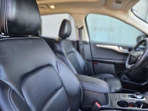 Used 2020 Ford Escape SEL image 14