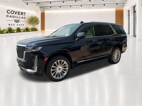 Used 2023 Cadillac Escalade Premium Luxury AWD/4WD image 4