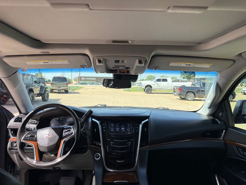 Used 2020 Cadillac Escalade Premium Luxury RWD image 24
