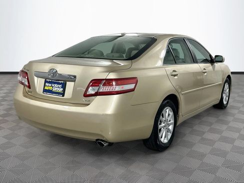 Used 2011 Toyota Camry XLE w/ XLE Extra-Value Pkg #2 FWD image 7