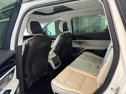 Certified 2024 Lincoln Nautilus Black Label AWD/4WD image 11