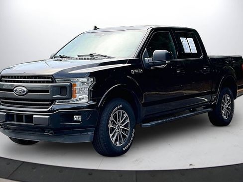 Used 2020 Ford F150 XLT w/ Equipment Group 302A Luxury AWD/4WD image 4