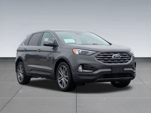 Used 2023 Ford Edge Titanium w/ Class II Trailer Tow Package image 8