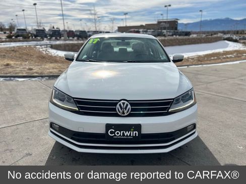 Used 2017 Volkswagen Jetta SEL image 2