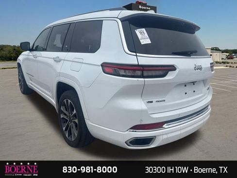 Used 2023 Jeep Grand Cherokee L Overland w/ Luxury Tech Group IV AWD/4WD image 9