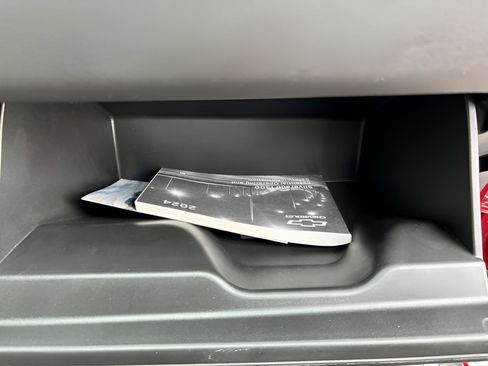 Used 2024 Chevrolet Silverado 1500 High Country w/ Technology Package image 38