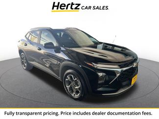 Used 2025 Chevrolet Trax LT FWD video 1