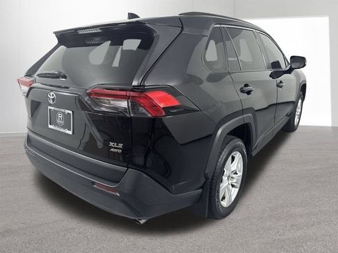 Used 2021 Toyota RAV4 XLE AWD/4WD image 33