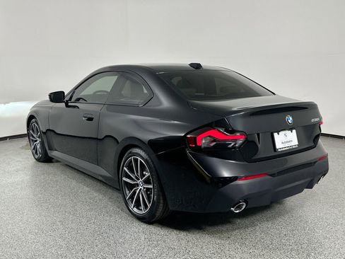 Used 2025 BMW 230i Coupe w/ Premium Package image 7