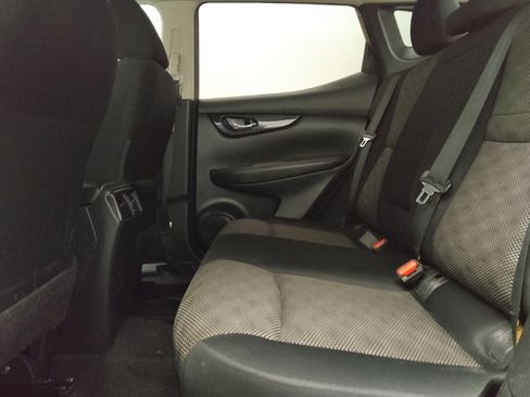 Used 2022 Nissan Rogue Sport SV FWD image 18