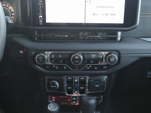 New 2024 Jeep Wrangler Unlimited Rubicon 392 image 33