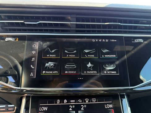 Used 2022 Audi SQ7 Prestige image 19