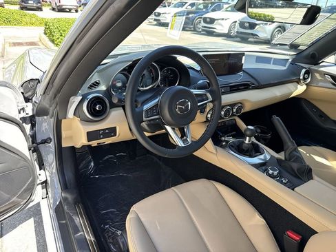 New 2026 MAZDA MX-5 Miata RF Grand Touring RWD image 18