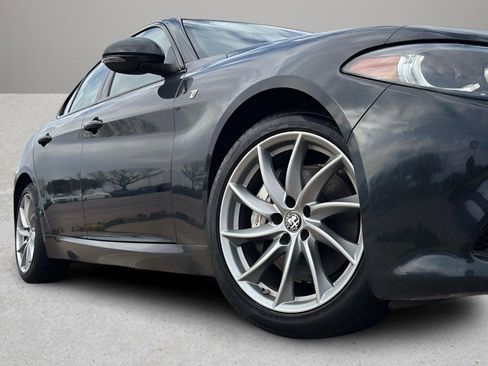 Used 2024 Alfa Romeo Giulia Ti image 4