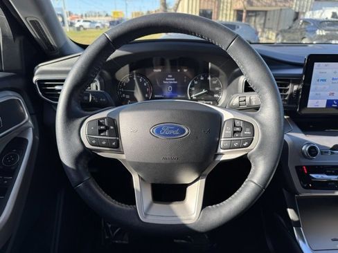 Certified 2022 Ford Explorer XLT w/ Equipment Group 202A image 32