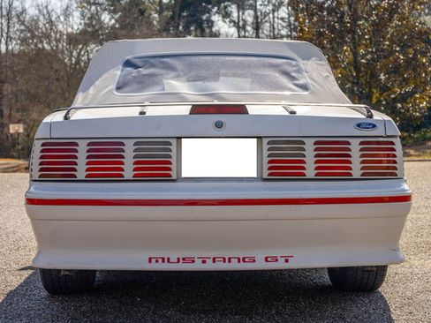 Used 1987 Ford Mustang GT RWD image 18