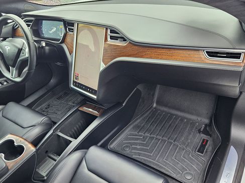 Used 2018 Tesla Model S 75D image 29