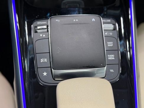 Used 2023 Mercedes-Benz GLB 250 4MATIC w/ Premium Package image 45