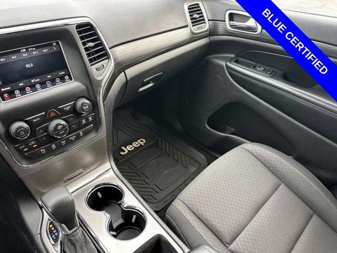 Used 2019 Jeep Grand Cherokee Laredo AWD/4WD image 15