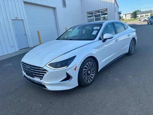 Used 2021 Hyundai Sonata Limited FWD image 3