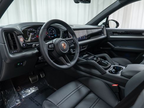New 2026 Porsche Cayenne S AWD/4WD image 14