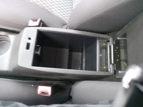 Used 2011 GMC Canyon SLE image 38