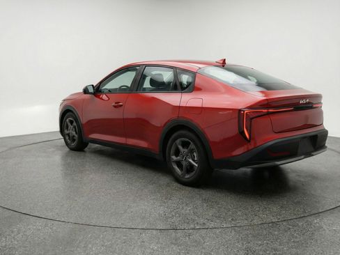 Used 2025 Kia K4 LXS image 6