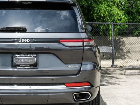 Used 2022 Jeep Grand Cherokee Overland w/ Luxury Tech Group IV RWD image 60