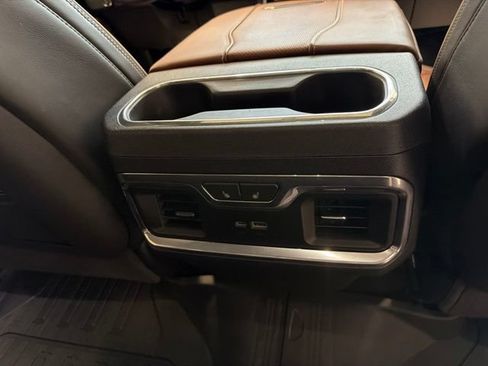 Used 2024 GMC Sierra 2500 Denali Ultimate AWD/4WD image 47