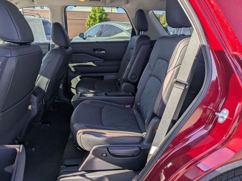 New 2026 Nissan Pathfinder Platinum AWD/4WD image 16