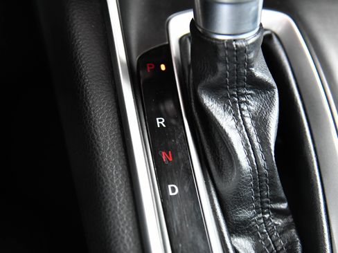 Used 2018 Honda Accord Sport image 26