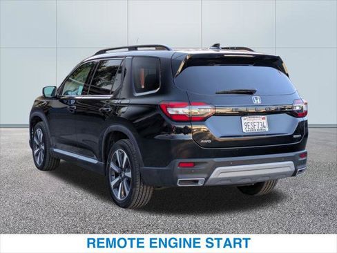 Used 2023 Honda Pilot Touring image 9