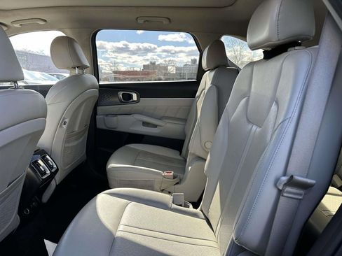 Used 2022 Kia Sorento SX image 15