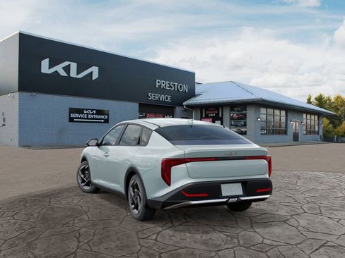 New 2025 Kia K4 EX image 4