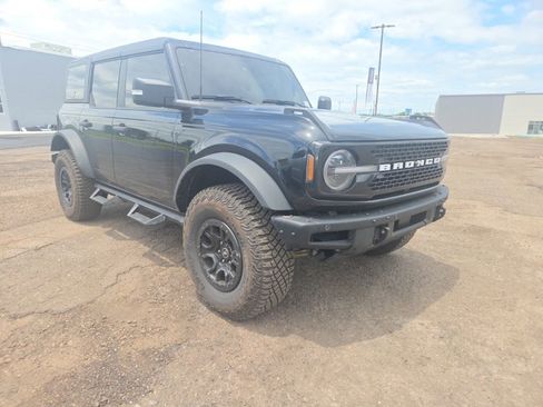 Used 2024 Ford Bronco Wildtrak AWD/4WD image 9
