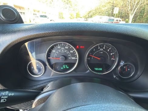 Used 2014 Jeep Wrangler Unlimited Sahara w/ Max Tow Package image 30