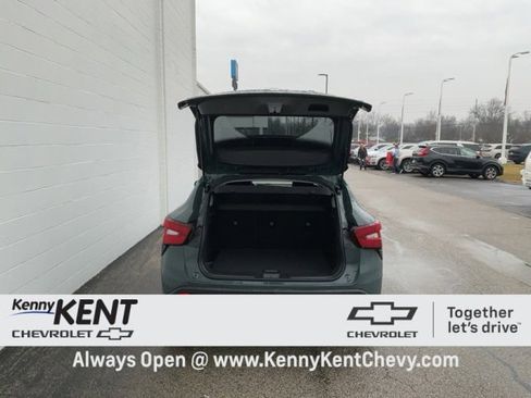 Used 2025 Chevrolet Trax LT image 7