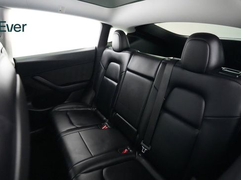 Used 2022 Tesla Model Y Performance image 24